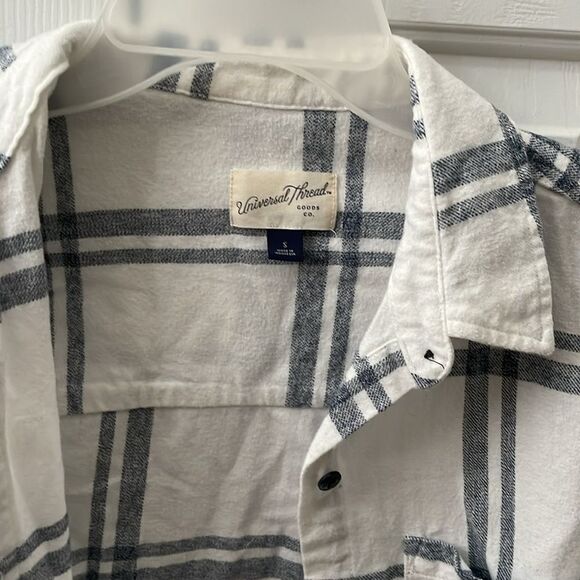 White and Black Plaid Button-Up Shirt - Picture 3 of 4